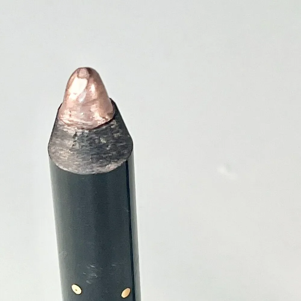 De Bruyere Paris Pearly Eyeshadow Crayon Pencil Bubble 707 Taupe .05 fl oz New